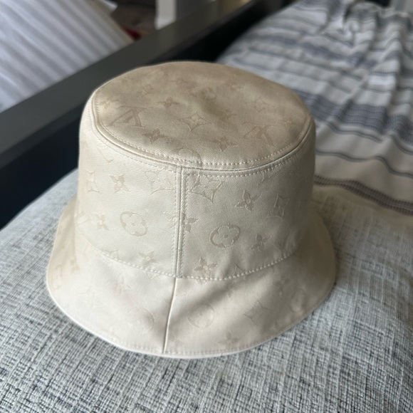 Louis Vuitton reversible bucket hat - Picture 6 of 7